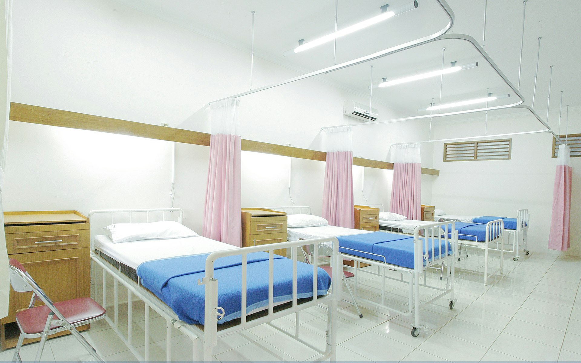 选择非急救医疗转运公司需要从多方面综合考量